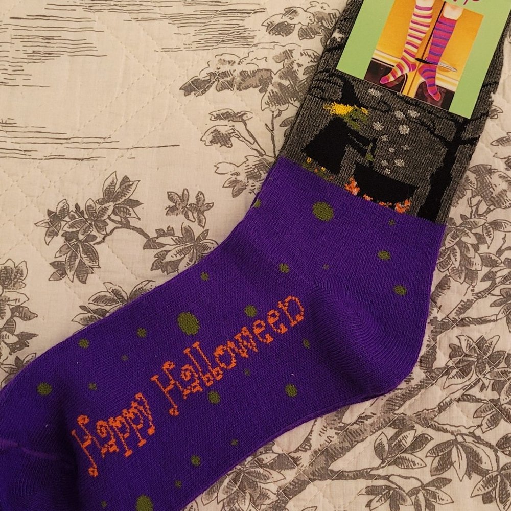 NWT Happy Halloween Socks 9-11